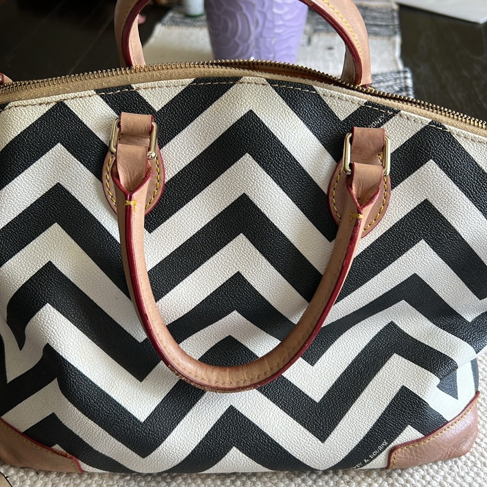 Dooney Bourke strip bag - Picture 6 of 14